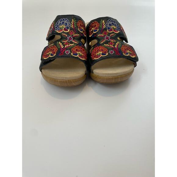 Alegria Size 36 (Approx US 6-6.5) Floral Embroidered Black Sandals Heels Wooden - Picture 2 of 9
